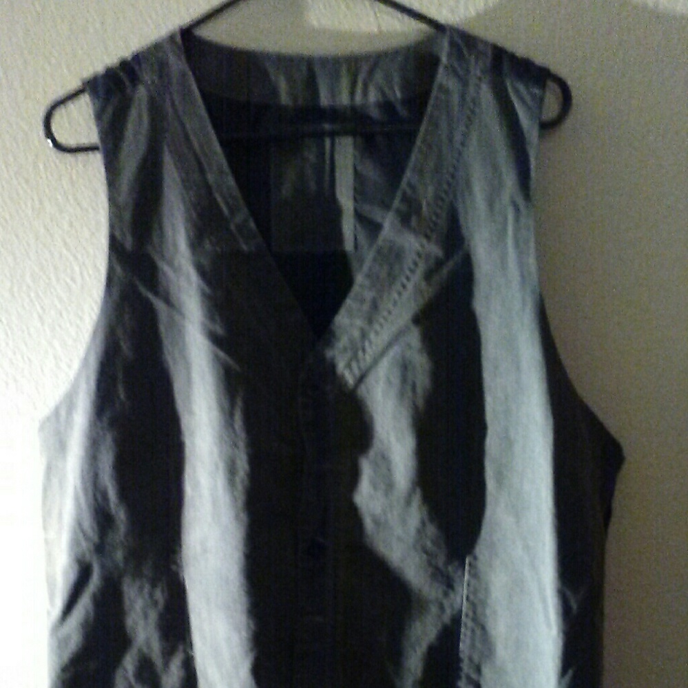 DECREE Vest